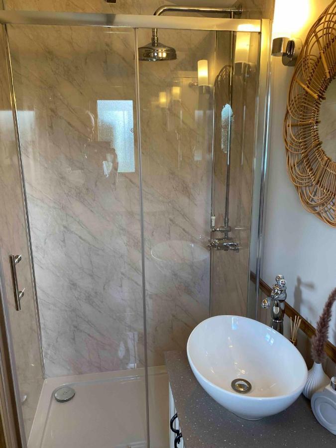 Boyce Fen Farm Retreat Glamping & Fishery Villa Wisbech Esterno foto